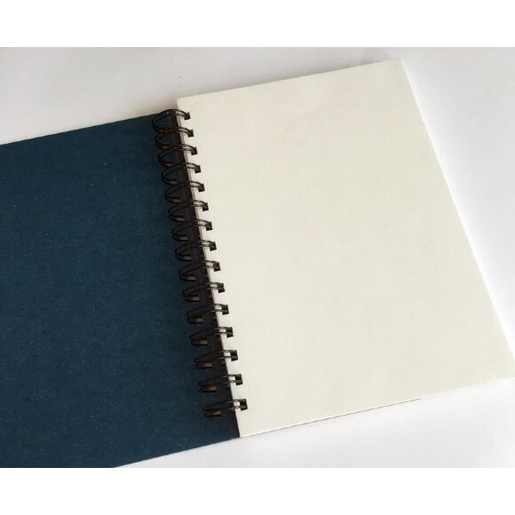 Альбом д/рисов.акварелью А5 35л,160х205мм,180гр,спираль,тисненфольгой07873