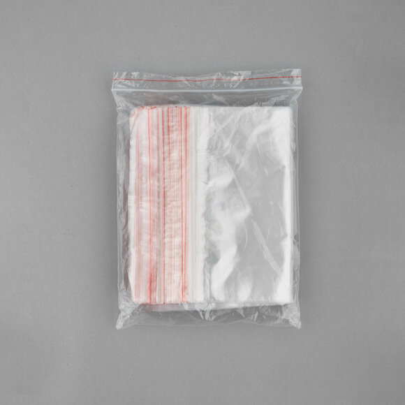 Пакет с замком (Zip Lock) 20 х 25 см, 35 мкм, 100 шт/уп Пакет с замком (Zip Lock) 20 х 25 см, 35 мкм, 100 шт/уп